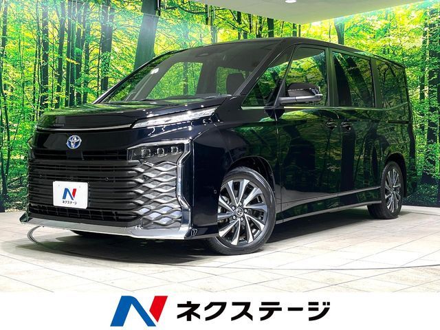 TOYOTA / VOXY HYBRID