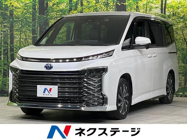 TOYOTA / VOXY HYBRID