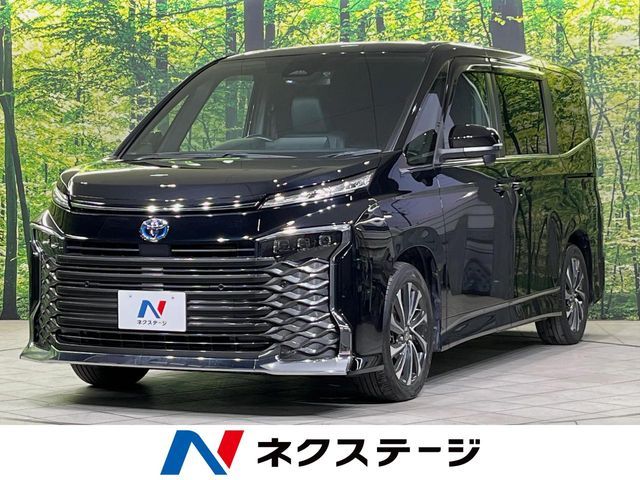 TOYOTA / VOXY HYBRID