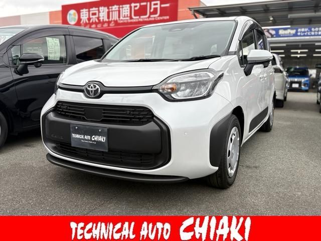 Japanese used car Ref# 1543969 TOYOTA / SIENTA HYBRID