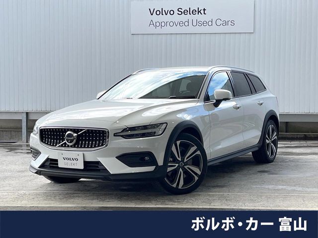 Japanese used car Ref# 1544158 VOLVO / VOLVO V60 CROSS COUNTRY