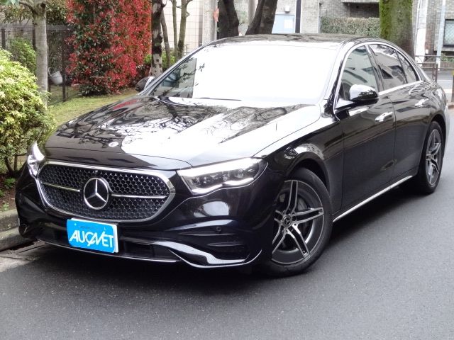 MERCEDES BENZ / MERCEDES BENZ E class sedan