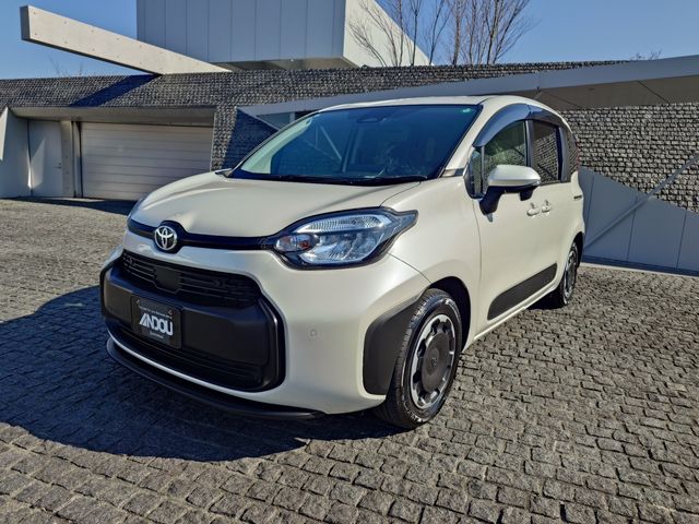 TOYOTA / SIENTA HYBRID