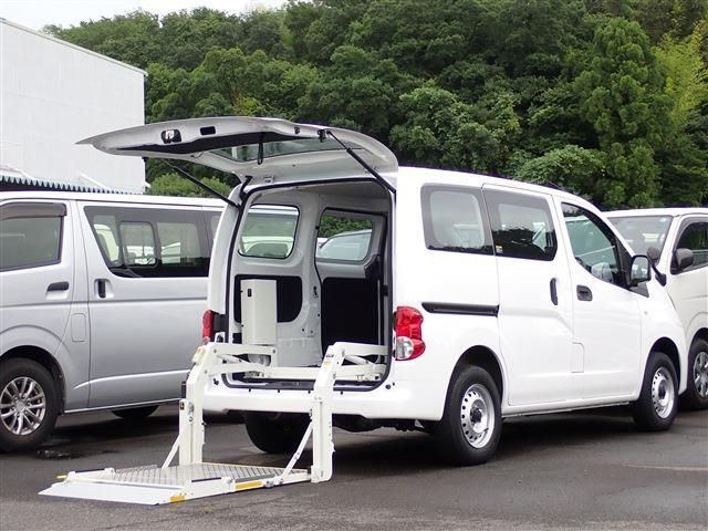NISSAN / NV200 VANETTE van 4WD