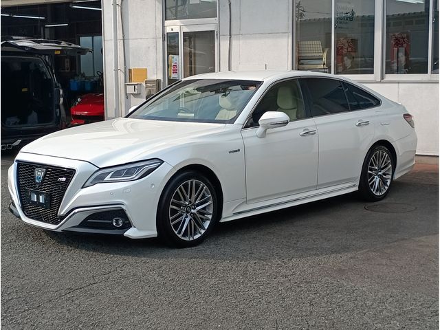 TOYOTA / CROWN sedan hybrid