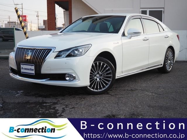 TOYOTA / CROWN MAJESTA HYBRID 4WD