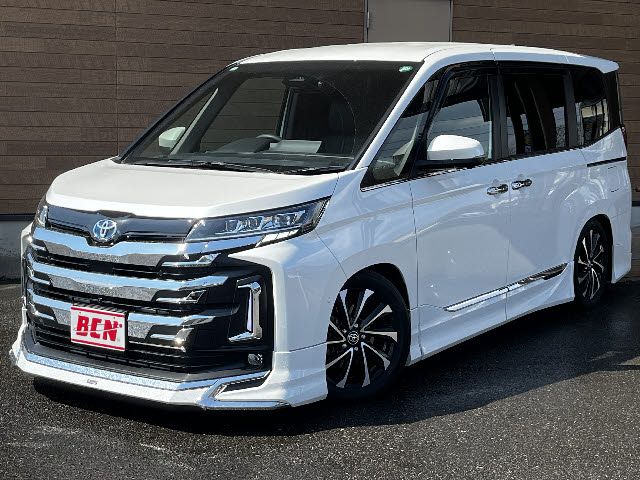 TOYOTA / NOAH HYBRID