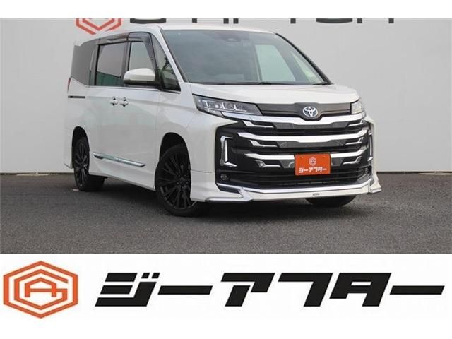TOYOTA / NOAH HYBRID 4WD