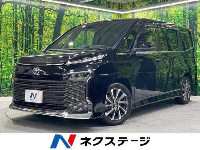 TOYOTA / VOXY HYBRID