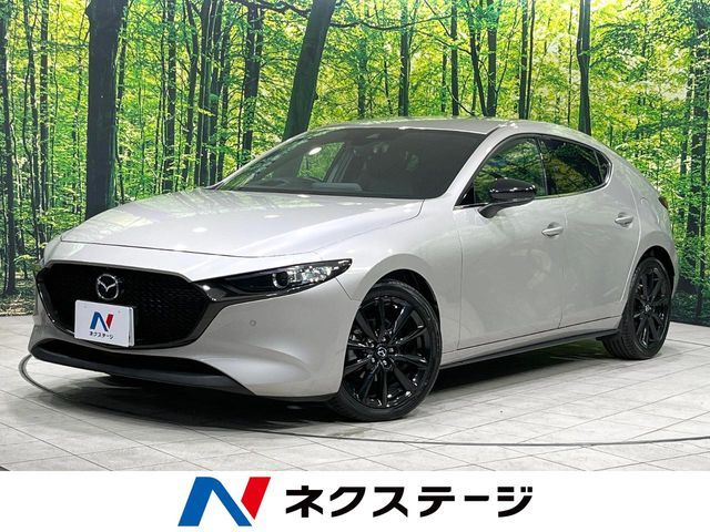 Japanese used car Ref# 1546992 MAZDA / MAZDA3 FASTBACK
