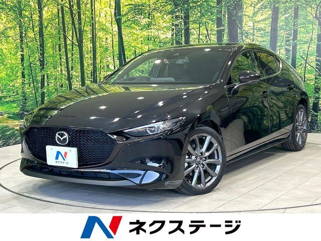 Japanese used car Ref# 1547482 MAZDA / MAZDA3 FASTBACK