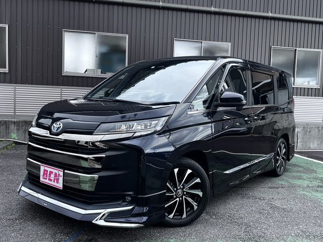 TOYOTA / NOAH HYBRID