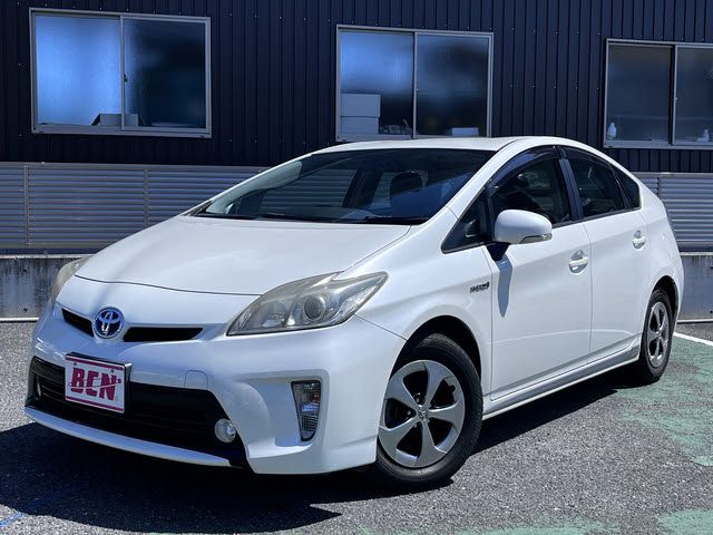Japanese used car Ref# 1547575 TOYOTA / COROLLA TOURING HYBRID