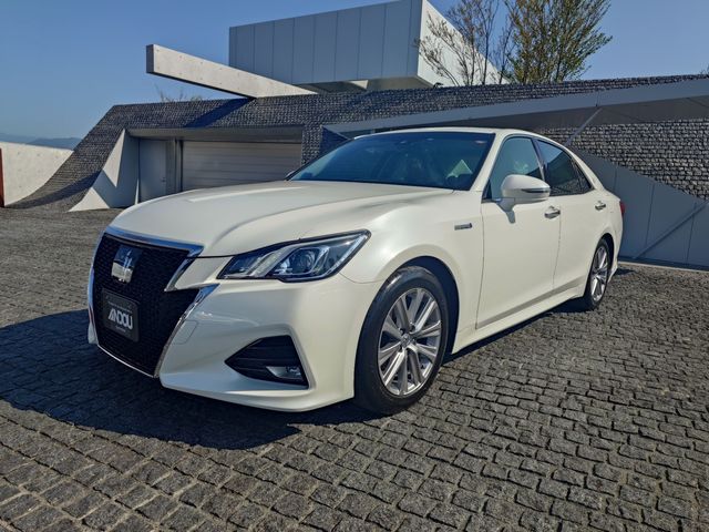 Japanese used car Ref# 1547976 TOYOTA / CROWN sedan hybrid