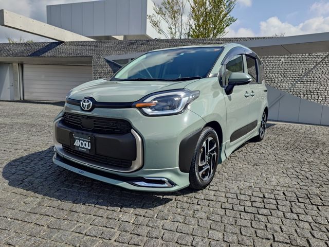 TOYOTA / SIENTA HYBRID