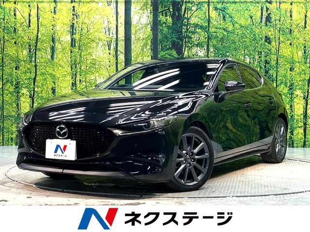 Japanese used car Ref# 1549988 MAZDA / MAZDA3 FASTBACK