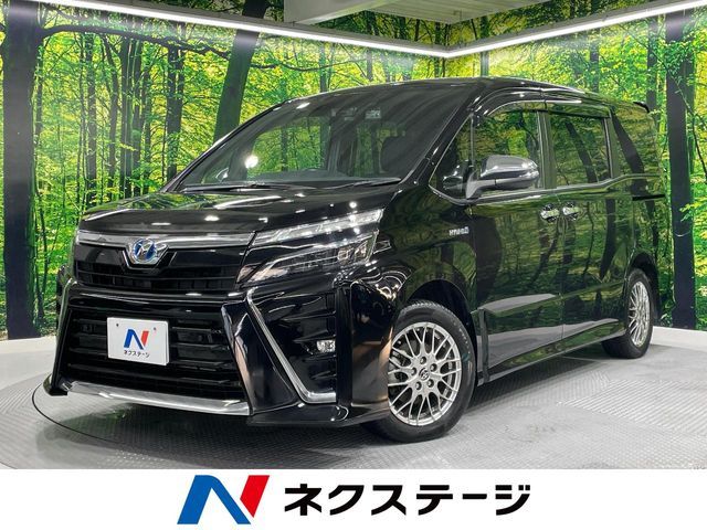 TOYOTA / VOXY HYBRID