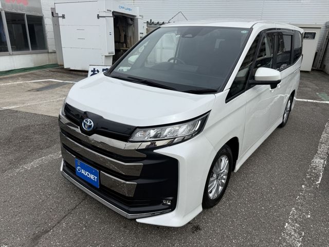 TOYOTA / NOAH HYBRID