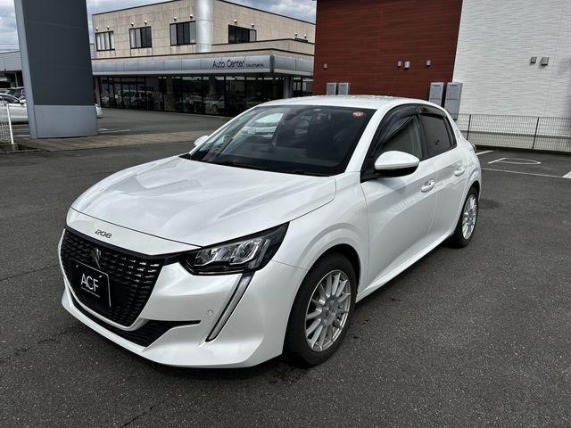 Japanese used car Ref# 1551045 PEUGEOT / PEUGEOT 208