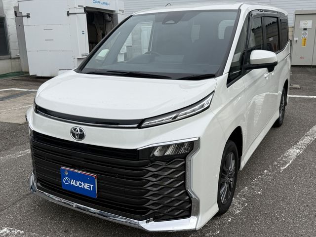 Japanese used car Ref# 1551131 TOYOTA / VOXY 4WD