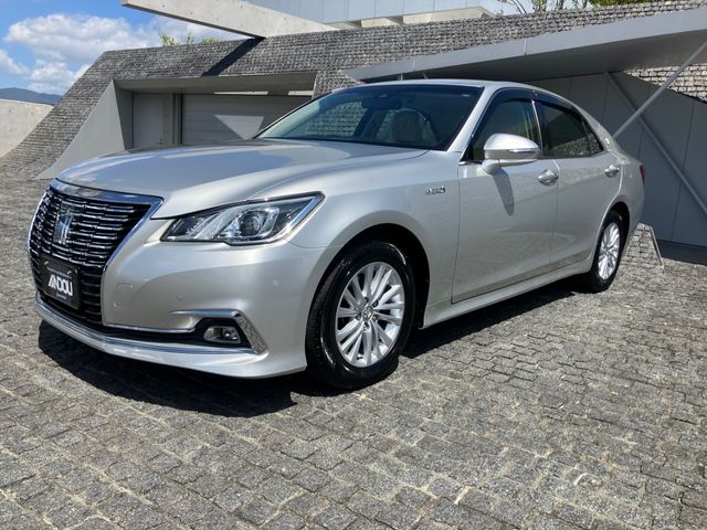 Japanese used car Ref# 1551140 TOYOTA / CROWN sedan hybrid