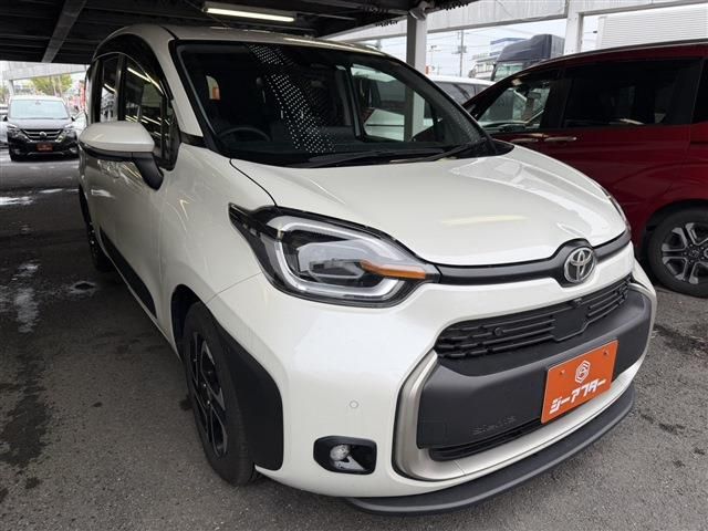 Japanese used car Ref# 1551429 TOYOTA / SIENTA HYBRID