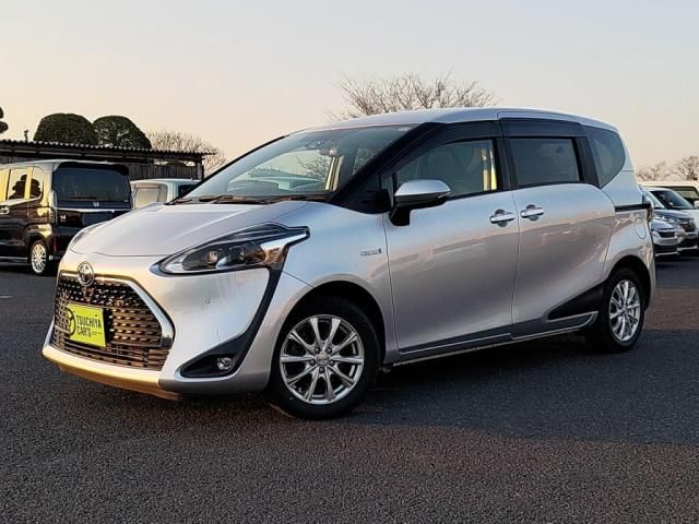 Japanese used car Ref# 1551601 TOYOTA / SIENTA HYBRID
