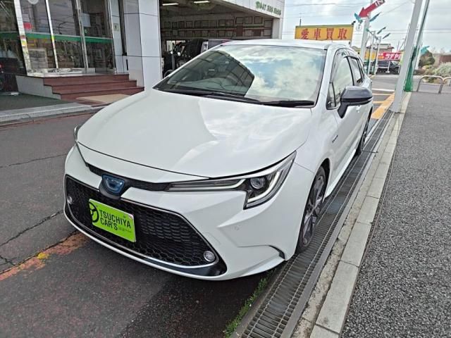 TOYOTA / COROLLA TOURING HYBRID 4WD