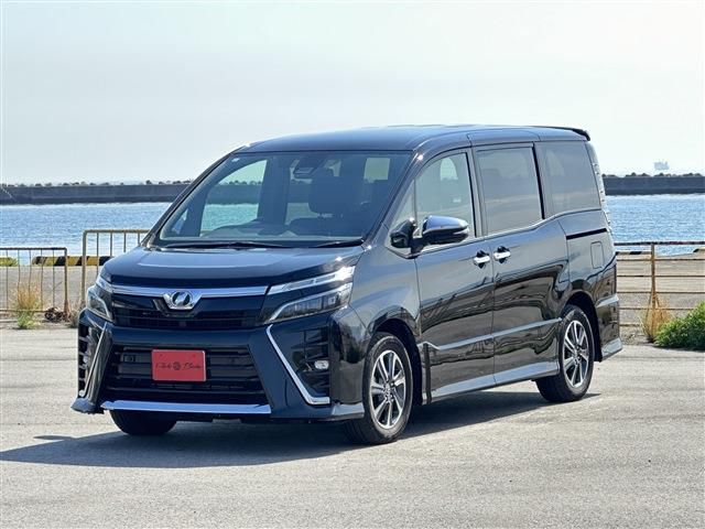 TOYOTA / VOXY