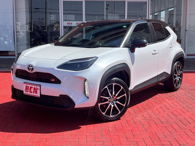 TOYOTA / YARIS CROSS HYBRID