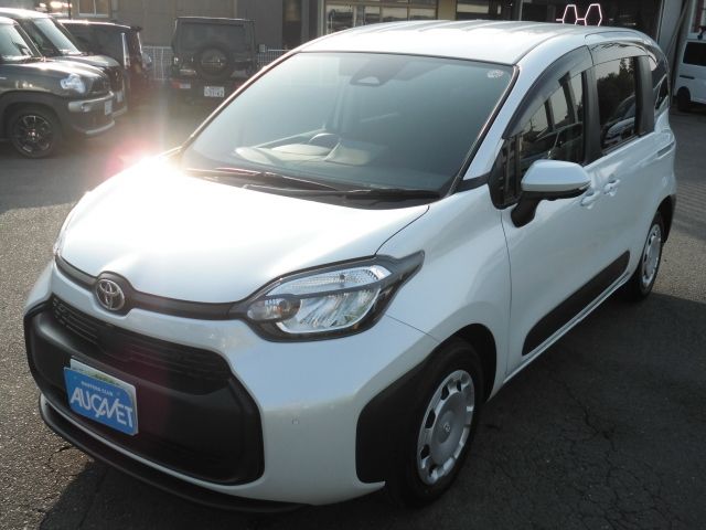 Japanese used car Ref# 1552226 TOYOTA / SIENTA HYBRID