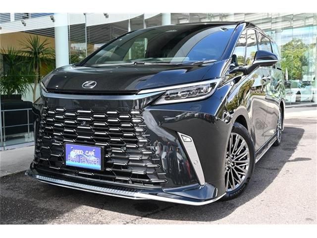 Japanese used car Ref# 1552293 TOYOTA / ﾚｸｻｽ LM500h