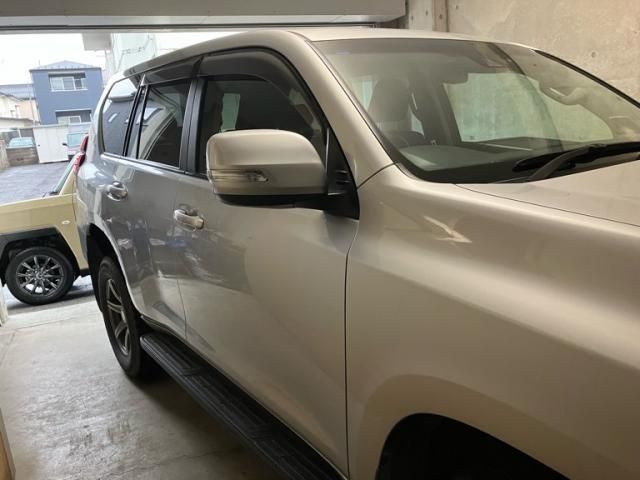 Japanese used car Ref# 1552391 TOYOTA / LANDCRUISER PRADO