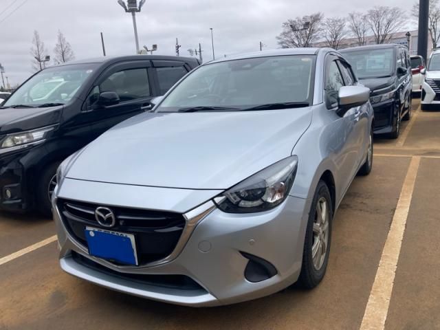 MAZDA / DEMIO