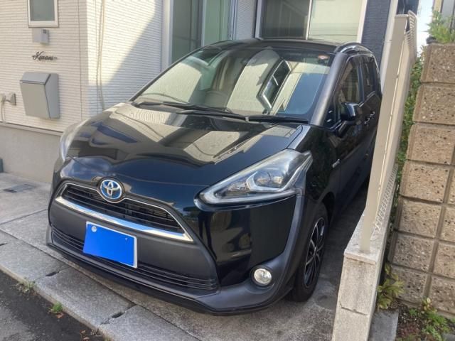 Japanese used car Ref# 1552455 TOYOTA / SIENTA HYBRID