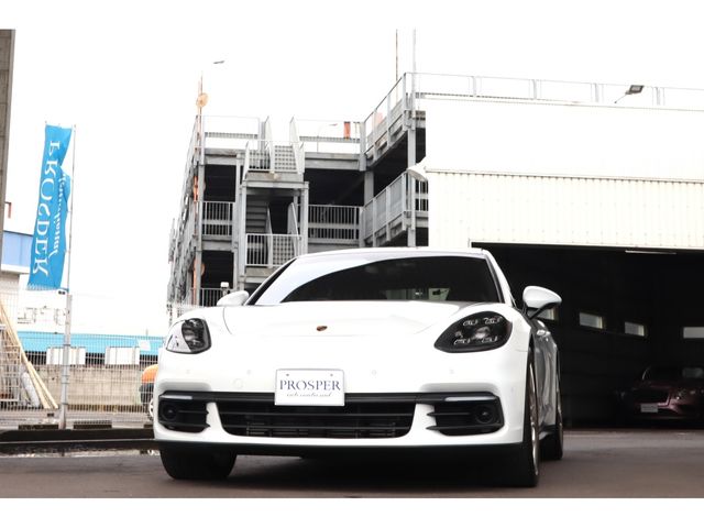 PORSCHE / PORSCHE PANAMERA