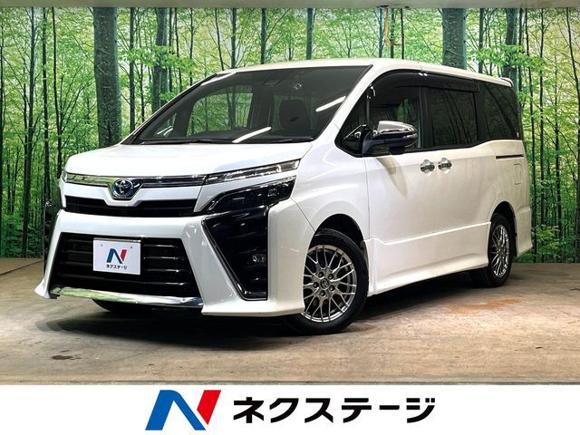TOYOTA / VOXY HYBRID