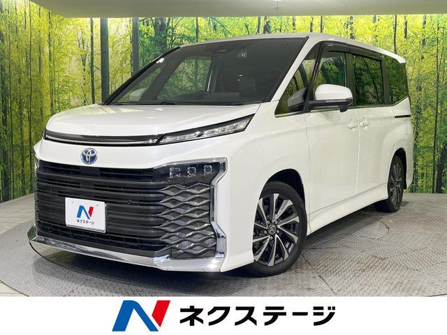 TOYOTA / VOXY HYBRID