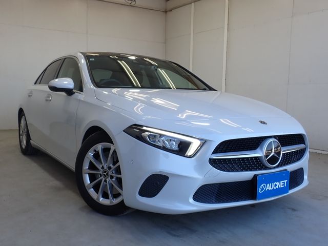 MERCEDES BENZ / MERCEDES BENZ A class sedan