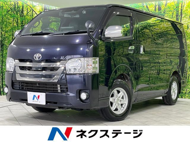 TOYOTA / REGIUSACE van 4WD