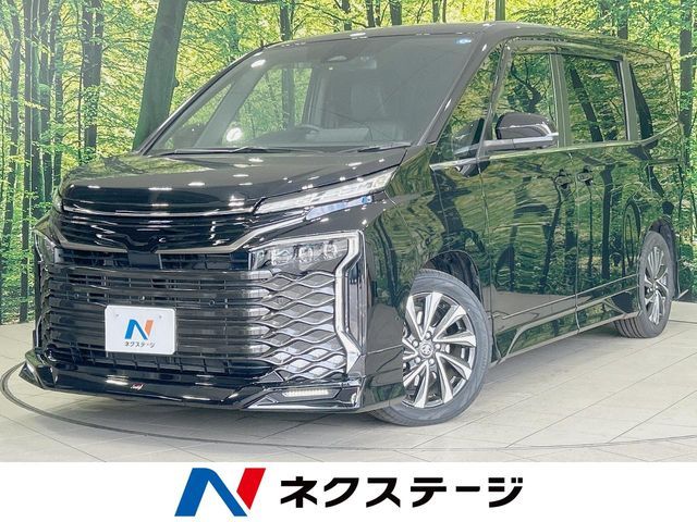 TOYOTA / VOXY HYBRID