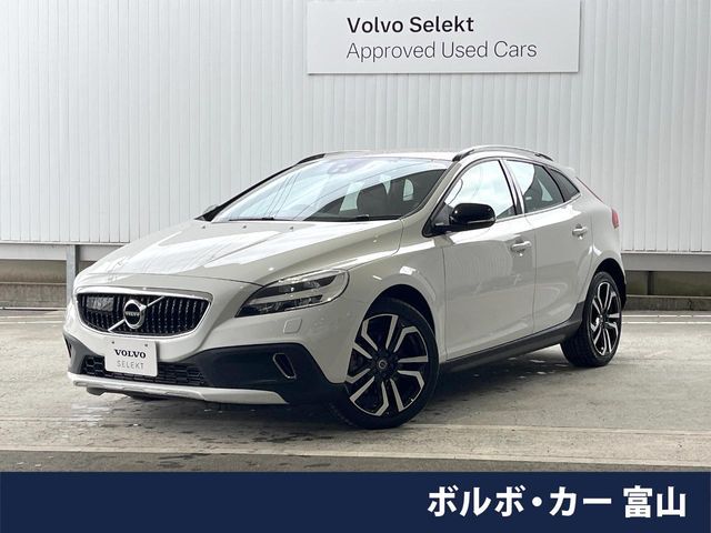 Japanese used car Ref# 1553897 VOLVO / VOLVO V40 CROSS COUNTRY