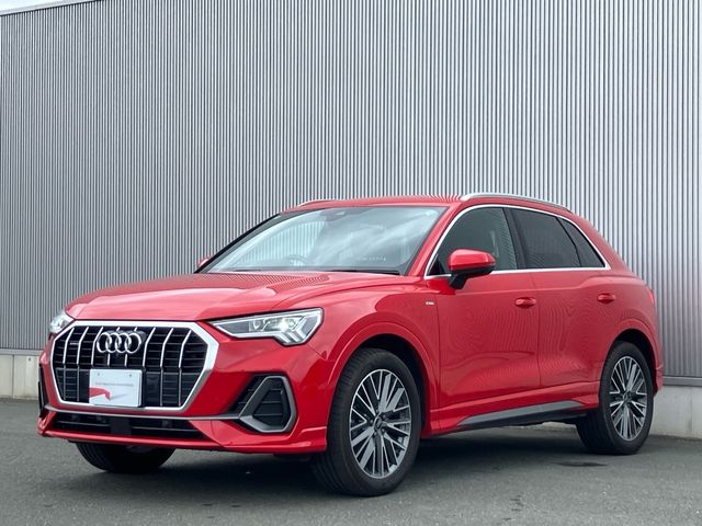 AUDI / AUDI Q3