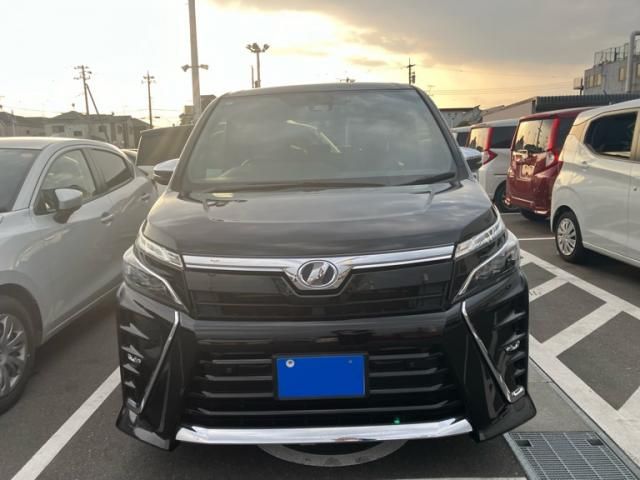 TOYOTA / VOXY