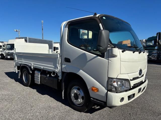 Japanese used car Ref# 1554518 HINO / DUTRO