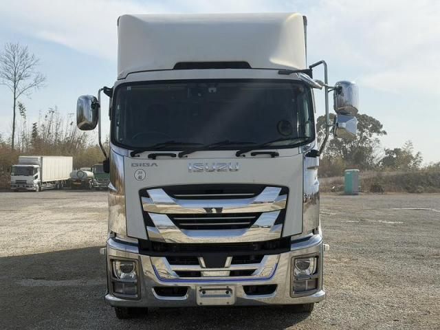 ISUZU / GIGA