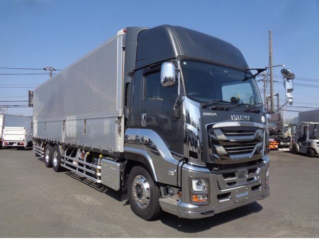 ISUZU / GIGA