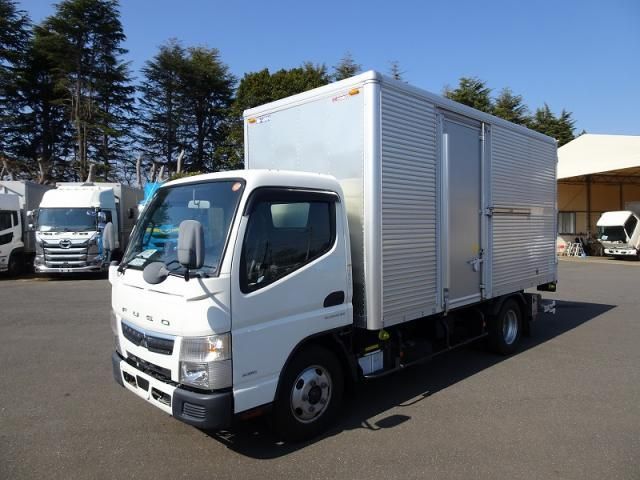 Japanese used car Ref# 1555424 MITSUBISHI / CANTER