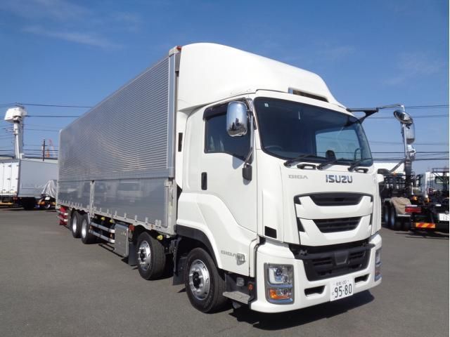 ISUZU / GIGA