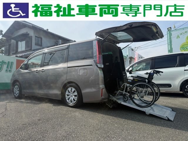 TOYOTA / NOAH